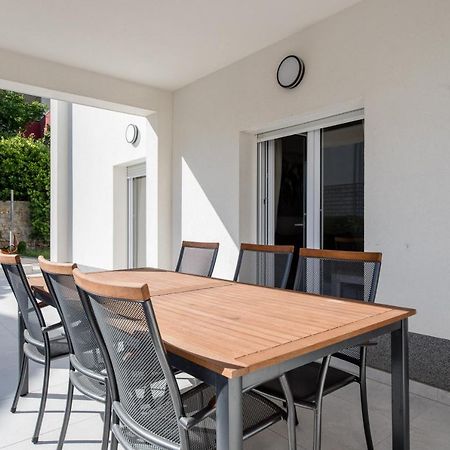Peaceful Haven Near The Sea-Apartments Torlak Rab Banjol Eksteriør billede